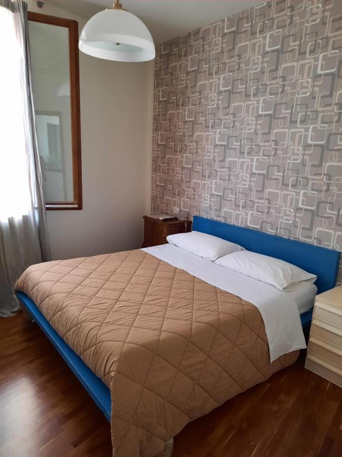 Bed and Breakfast R&B Del Vicolo Чезена Экстерьер фото